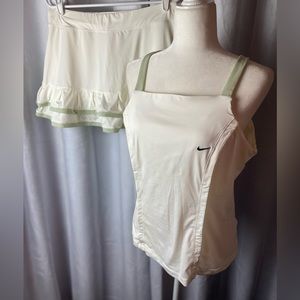 NIKE vintage Sharapova tennis outfit.